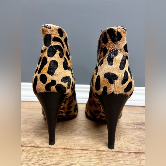 Arnold Churgin Cheetah Print Ankle Boots - Picture 2 of 6